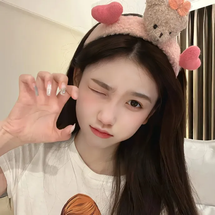 常驻MC被曝票数造假，凌晨决赛夜后台画面流出